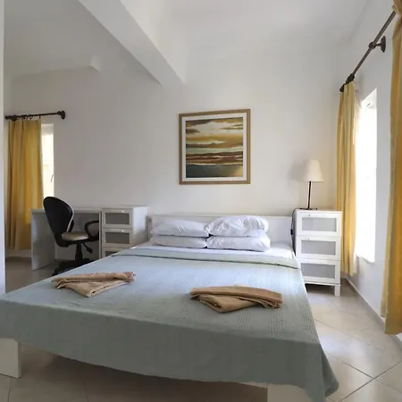 Sunset Beach Club Coral 5